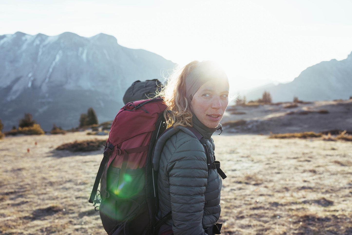 Simond  Women's MT100 Easyfit 50L Backpacking Pack
