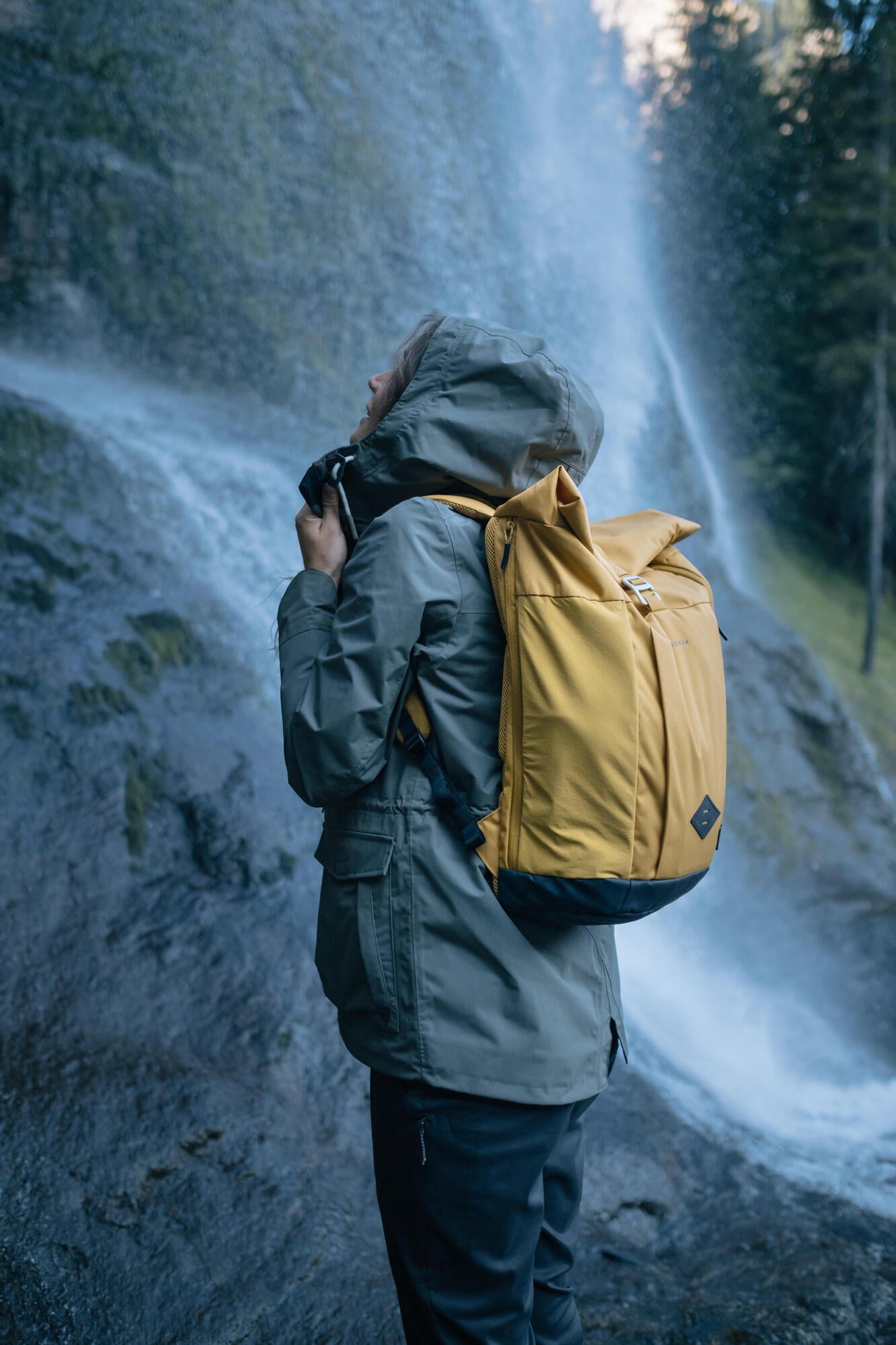 Quechua NH500 Escape Rolltop 23 L Backpack