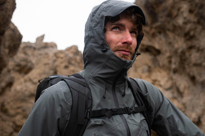 Quechua Men's MH500 Hiking Lightweight Waterproof Jacket