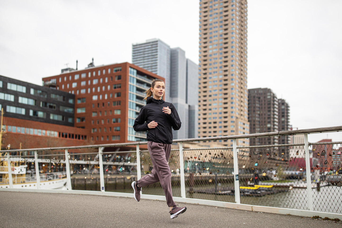 Kiprun Women's Run 100 Windproof Running & Trail Jacket