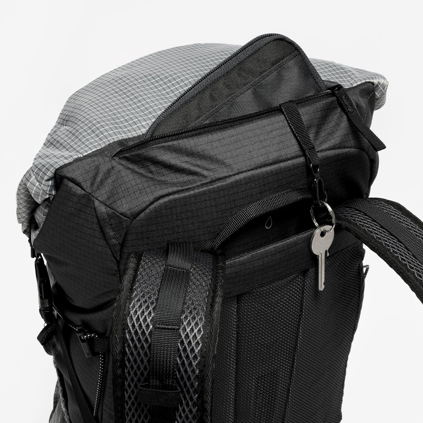 Quechua MH500 22L Lightweight Hiking Backpack