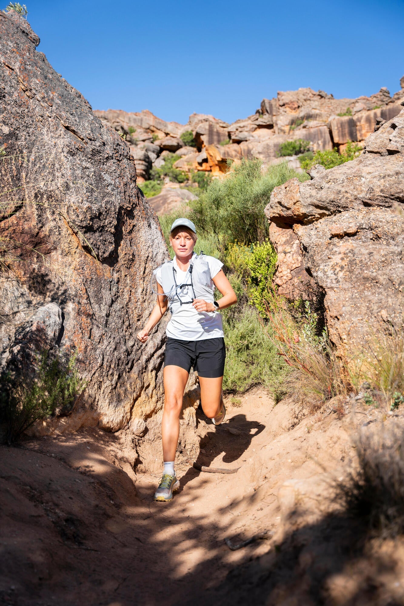 Kiprun 10L Running Hydration Vest -  1L Water Bladder Included