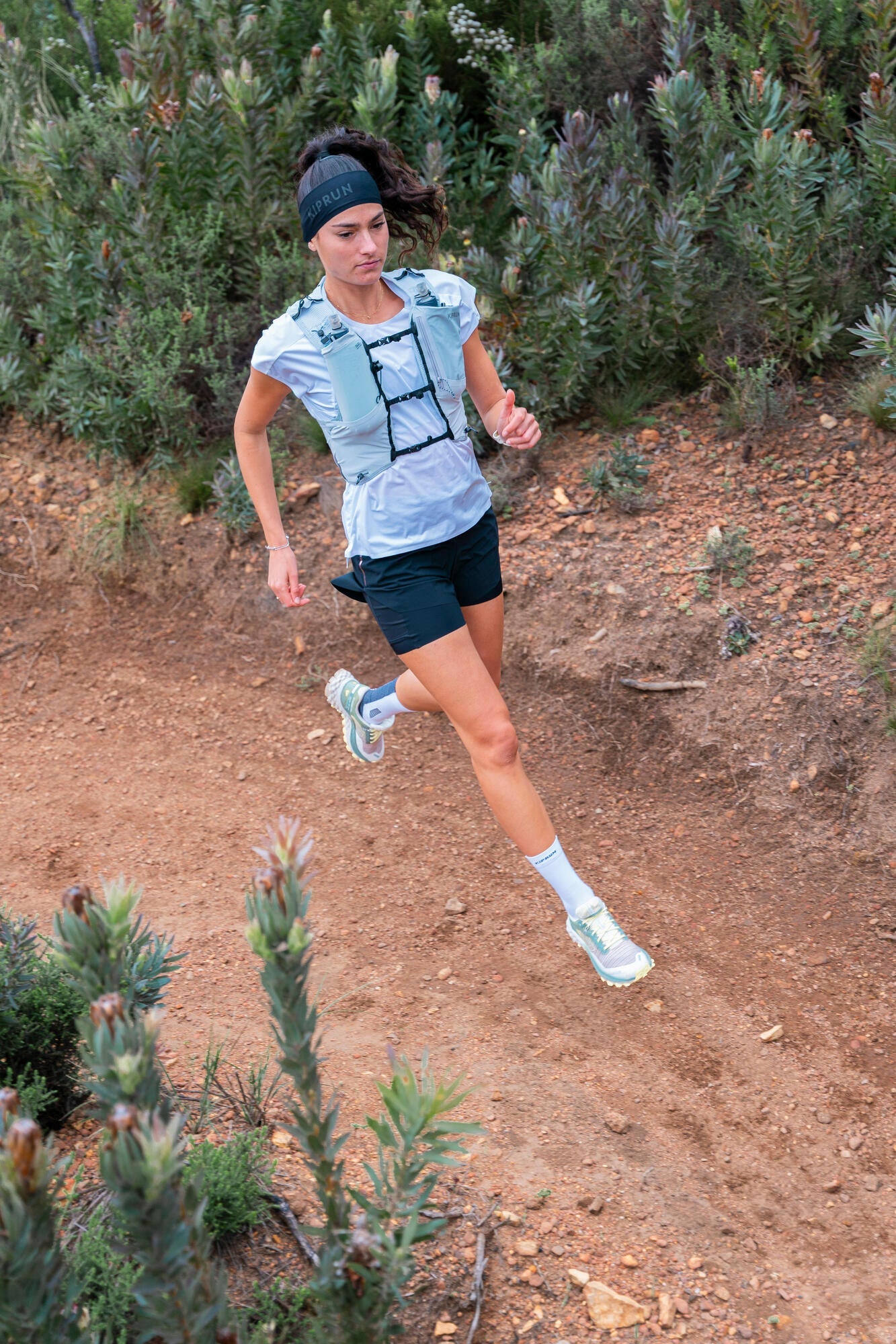 Kiprun 10L Running Hydration Vest -  1L Water Bladder Included
