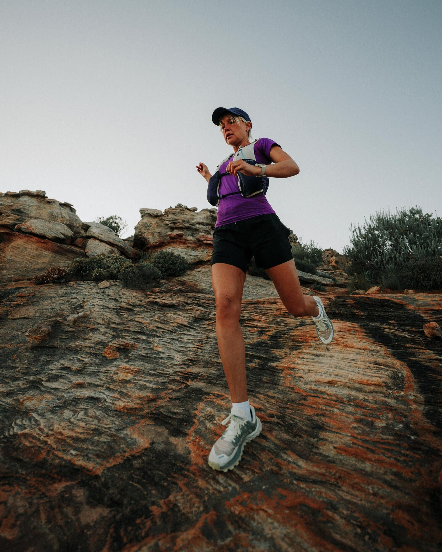 KIPRUN 8L Women's trail running bag - Beige purple