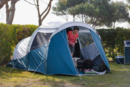 Quechua Arpenaz Fresh & Black Family Camping Tent 4 Person 1 Bedroom