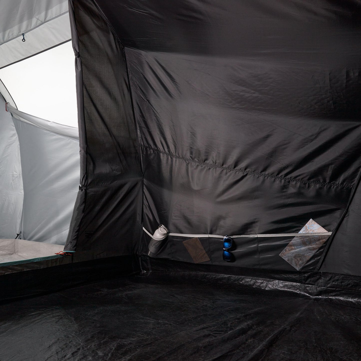 Quechua Arpenaz Fresh & Black Family Camping Tent 4 Person 1 Bedroom