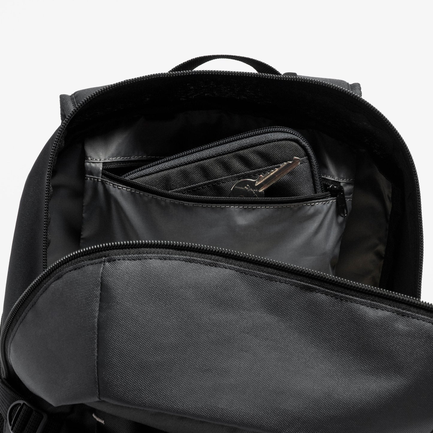 Quechua 100 Arpenaz 27L Hiking Backpack