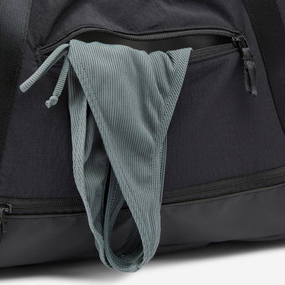 28L Sports Bag with Waterproof Pocket
